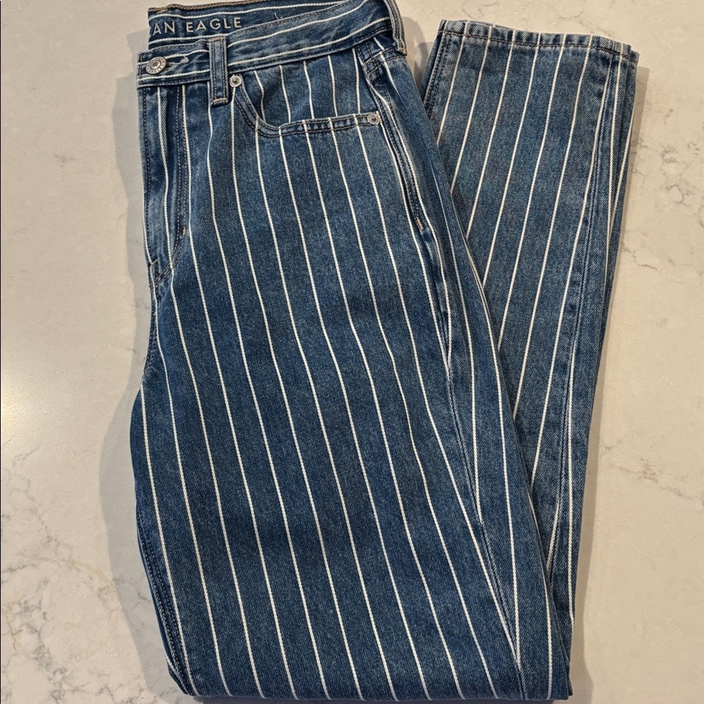 American Eagle Mom Jean Womens Size 2 Light Blue White Pin Stripe‎ Regular Boho